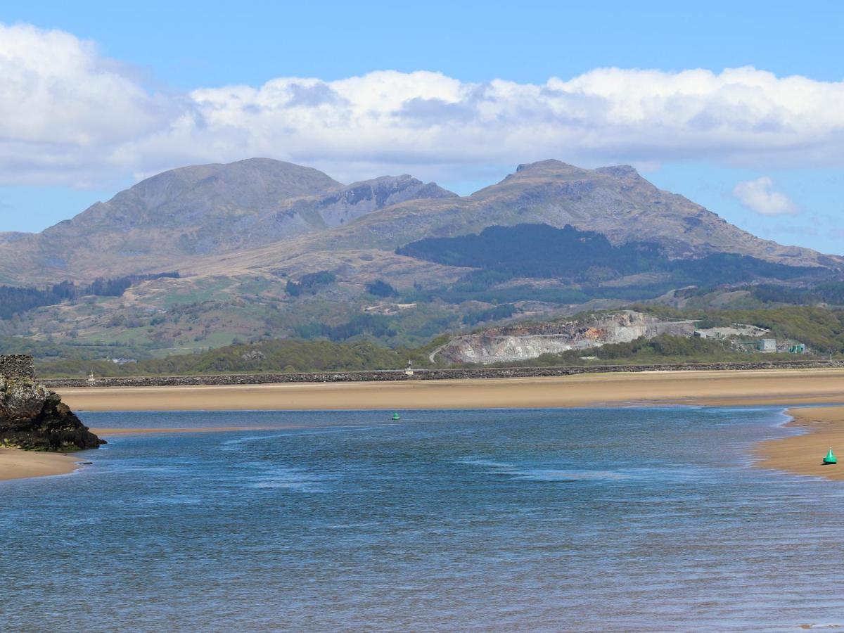 Hyfrydle Villa Porthmadog Eksteriør billede